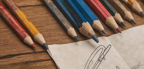 A história do lápis: evolução, grafite e padronização